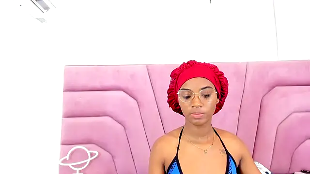 Snapshot of MarianRosse chatting on October 2025 07:46:02 PM MarianRosse online show from October 2025 07:46:02 PM