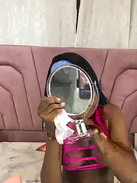 Snapshot of MarianRosse chatting on November 2025 09:04:01 PM MarianRosse online show from November 2025 09:04:01 PM