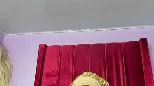 Snapshot of MarianRosse chatting on November 2025 05:05:02 PM MarianRosse online show from November 2025 05:05:02 PM