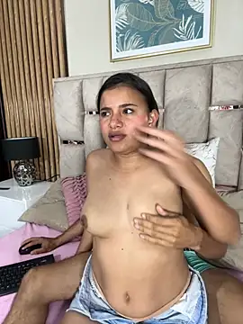 Snapshot of Tasha_and_Karl chatting on September 2025 03:39:02 AM Tasha and Karl online show from September 2025 03:39:02 AM