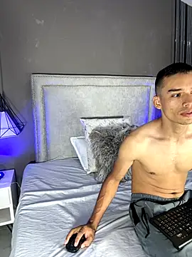 Snapshot of Tasha_and_Karl chatting on September 2025 03:10:02 AM Tasha and Karl online show from September 2025 03:10:02 AM