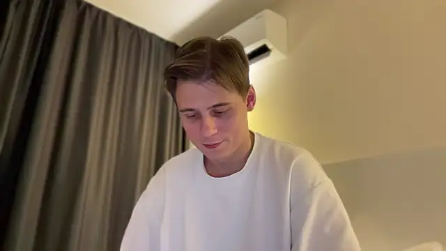 Snapshot of Tyler_Garner chatting on October 2025 02:46:01 PM Tyler Garner online show from October 2025 02:46:01 PM