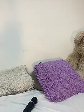 Snapshot of Charlottediolet chatting on April 2026 03:00:01 AM Charlottediolet online show from April 2026 03:00:01 AM