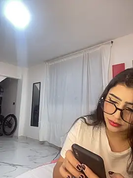 Snapshot of Sweet_and_Rous0 chatting on October 2025 03:25:02 AM Sweet and Rous0 online show from October 2025 03:25:02 AM