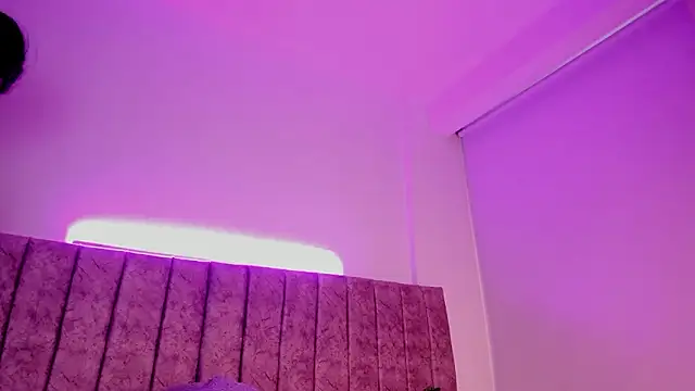 Ambeer fox  online show from March 2026 12:30:02 PM