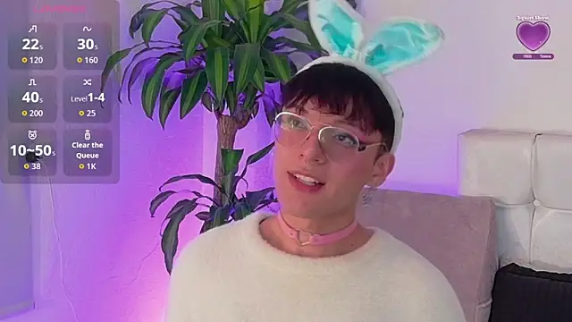 Snapshot of Breidyhard chatting on October 2025 03:48:01 AM Breidyhard online show from October 2025 03:48:01 AM