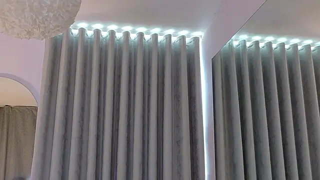 NicoleArmani online show from April 2026 07:44:01 PM