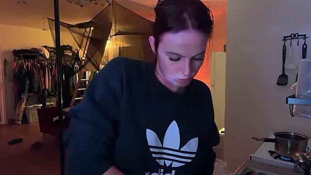 Snapshot of 7theSorceress chatting on October 2025 04:11:01 AM 7theSorceress online show from October 2025 04:11:01 AM