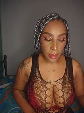 Queen Amara online show from June 2026 04:18:02 AM