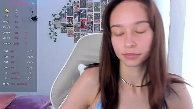 Snapshot of _Alissaa chatting on October 2025 01:21:01 PM  Alissaa online show from October 2025 01:21:01 PM