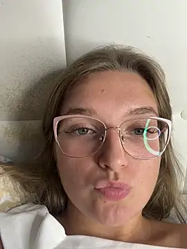 Snapshot of Bellatrisssaa chatting on September 2025 06:31:02 PM Bellatrisssaa online show from September 2025 06:31:02 PM