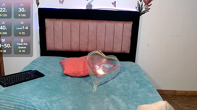 Valeryxs online show from November 2025 08:53:01 PM