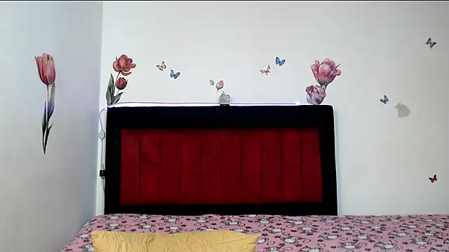 Valeryxs online show from April 2026 04:01:01 PM