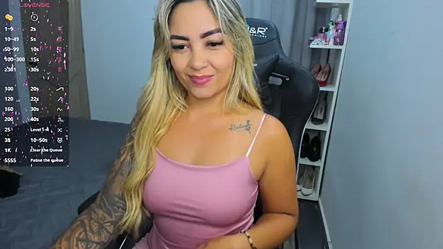 Snapshot of NicolPorto chatting on September 2025 09:44:01 AM NicolPorto online show from September 2025 09:44:01 AM