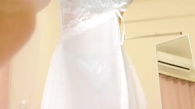 Snapshot of roachan_ chatting on April 2026 12:57:02 PM roachan online show from April 2026 12:57:02 PM