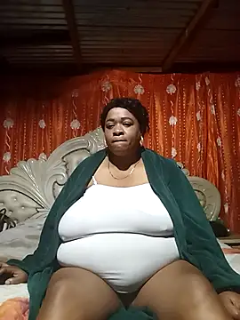 BUSTY QUEEEN online show from October 2025 07:48:02 PM