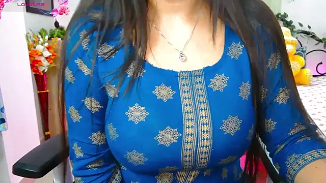 WildDimpi 0 online show from November 2025 05:48:02 PM