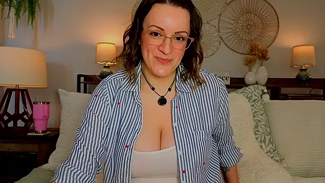 Snapshot of BigBoobsMcGee chatting on March 2026 06:03:02 PM BigBoobsMcGee online show from March 2026 06:03:02 PM