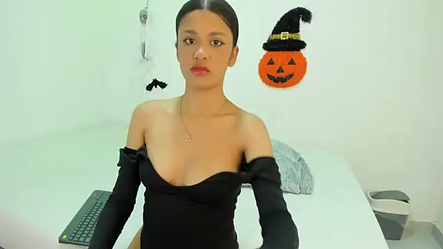 Sexy777Couple online show from October 2025 06:10:02 PM