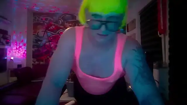 Snapshot of hellgirl1980 chatting on July 2026 09:08:01 PM hellgirl1980 online show from July 2026 09:08:01 PM