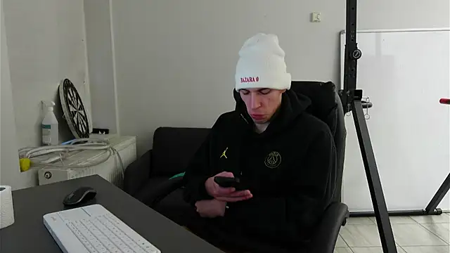 Ryan Dozer online show from November 2025 07:12:01 AM