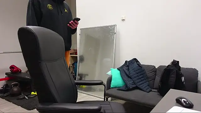 Snapshot of Ryan_Dozer chatting on March 2026 07:36:02 AM Ryan Dozer online show from March 2026 07:36:02 AM