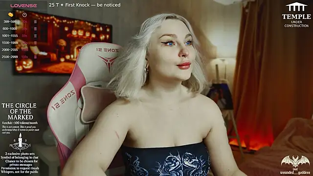 Wounded Goddess  online show from November 2025 02:17:01 PM