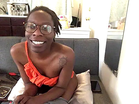 littyleesh1 online show from December 2025 06:38:01 PM