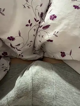 Snapshot of JJ_131 chatting on September 2025 04:40:01 PM JJ 131 online show from September 2025 04:40:01 PM