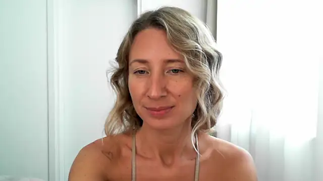 Paevoa online show from November 2025 09:54:02 AM