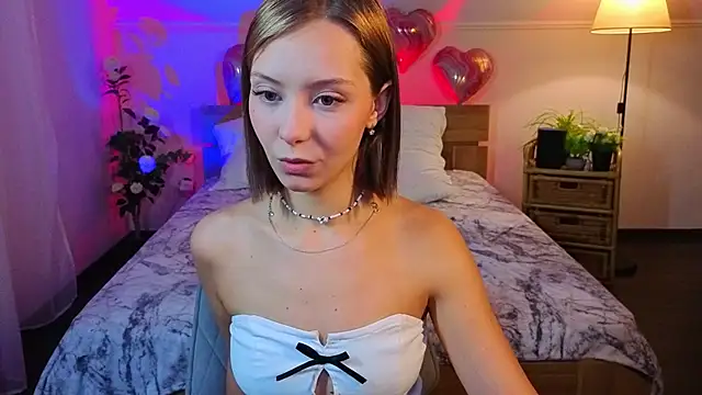 LumMina online show from February 2026 10:42:02 AM