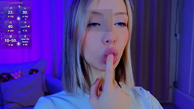 Snapshot of LumMina chatting on March 2026 08:59:01 AM LumMina online show from March 2026 08:59:01 AM