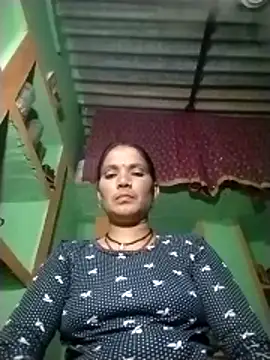 Monika cut online show from October 2025 02:46:01 PM