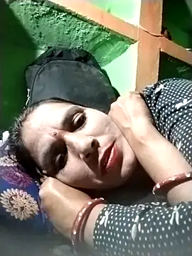 Monika cut online show from October 2025 03:47:02 PM