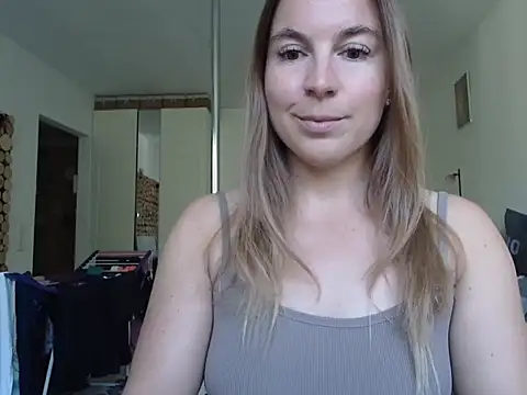 Snapshot of story_of_sarah chatting on September 2025 08:14:02 AM story of sarah online show from September 2025 08:14:02 AM