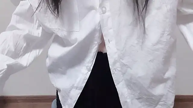 Queen ww online show from November 2025 02:17:02 PM