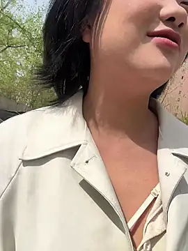 Snapshot of Fengbaby-555 chatting on April 2026 02:27:01 AM Fengbaby-555 online show from April 2026 02:27:01 AM