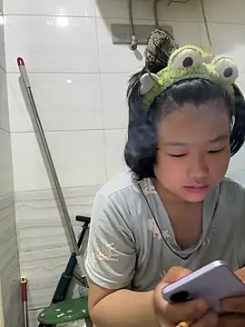 Snapshot of Fengbaby-555 chatting on April 2026 01:53:01 AM Fengbaby-555 online show from April 2026 01:53:01 AM