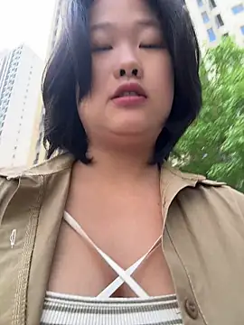 Snapshot of Fengbaby-555 chatting on April 2026 02:51:02 AM Fengbaby-555 online show from April 2026 02:51:02 AM