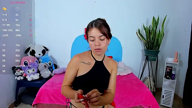 naughtypixie online show from December 2025 01:02:01 AM