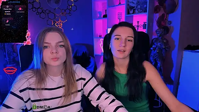 lia sunset online show from October 2025 07:25:02 PM