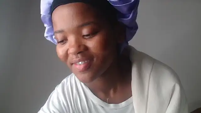 Snapshot of AshleyT255 chatting on September 2025 06:05:02 AM AshleyT255 online show from September 2025 06:05:02 AM