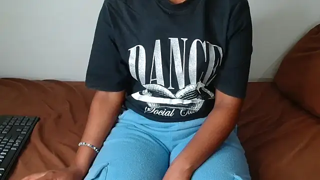 Snapshot of AshleyT255 chatting on September 2025 06:46:01 PM AshleyT255 online show from September 2025 06:46:01 PM