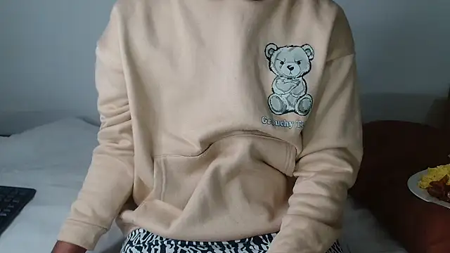 Snapshot of AshleyT255 chatting on September 2025 06:24:02 PM AshleyT255 online show from September 2025 06:24:02 PM