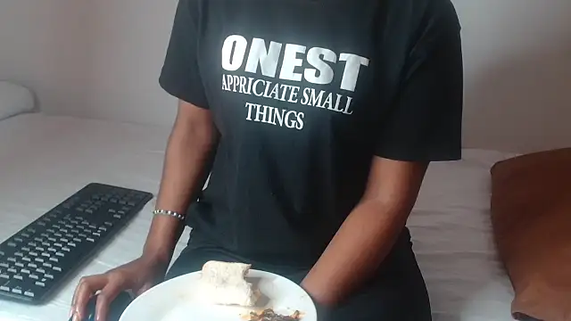 Snapshot of AshleyT255 chatting on October 2025 01:44:01 PM AshleyT255 online show from October 2025 01:44:01 PM