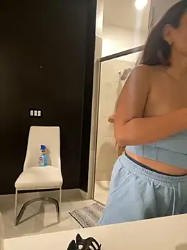 Snapshot of emmablog chatting on September 2025 01:09:01 AM emmablog online show from September 2025 01:09:01 AM