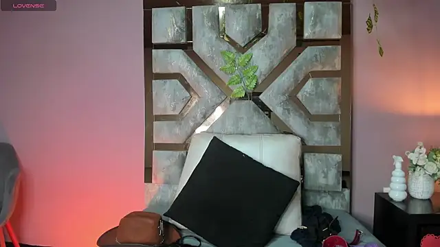 Electra Gosselin online show from July 2026 01:29:02 AM