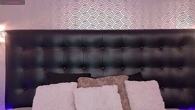 NaiaraMasson  online show from March 2026 12:23:01 PM