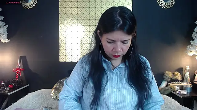 Snapshot of kinky_momm chatting on February 2026 03:08:01 PM kinky momm online show from February 2026 03:08:01 PM