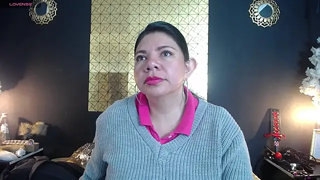 Snapshot of kinky_momm chatting on March 2026 02:12:01 PM kinky momm online show from March 2026 02:12:01 PM